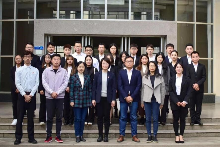 9001cc金沙以诚为本官方网第十九次研究生代表大会顺利召开